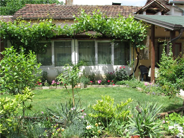 dvorište .